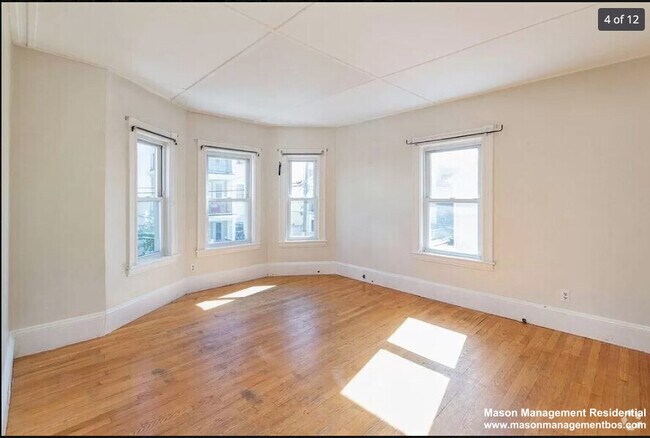 Building Photo - 40 Montfern Ave Unit 2 Rental