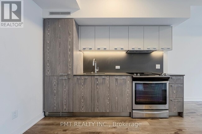 Photo - 30 Baseball Pl Unit 704