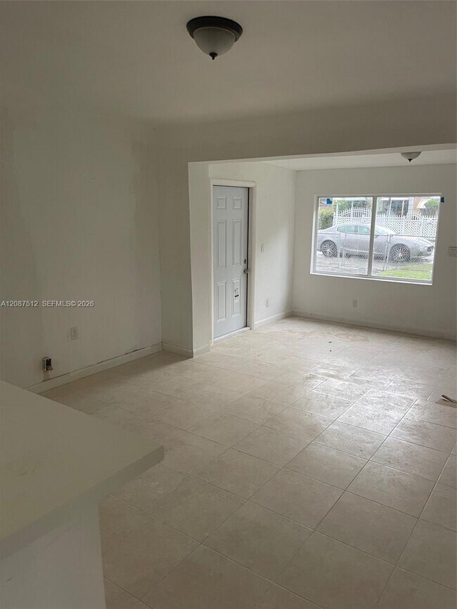 Photo - 1820 Rutland St