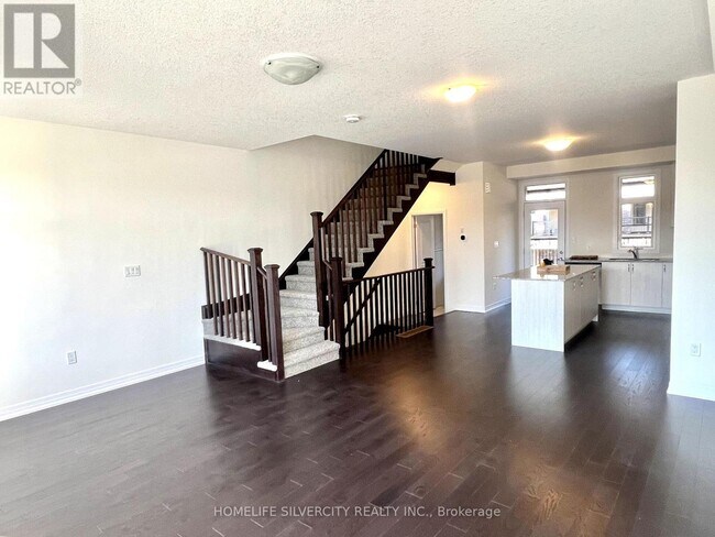 Photo - 400 Newman Dr