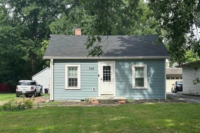 Building Photo - 5318 Sunset Ave