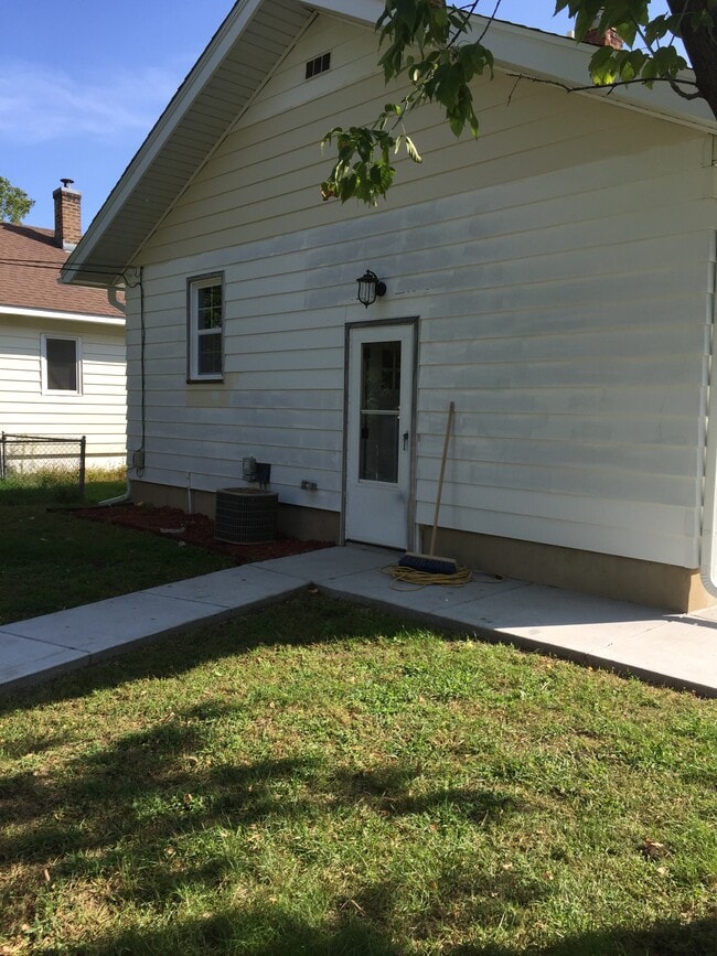 Photo - 733 17th Ave S