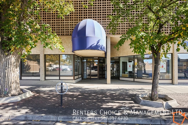 Building Photo - Downtown Condo with Gym & Parkade UTILITIES INCLUDED