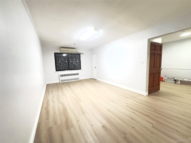 Building Photo - 31-42 71st St Unit 2nd FL Rental