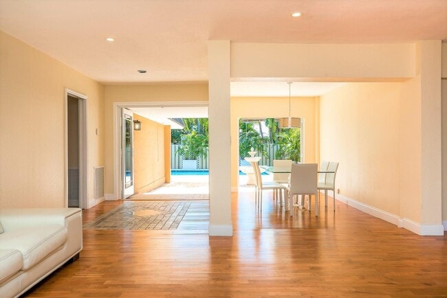 Photo - 2213 NE 16th St