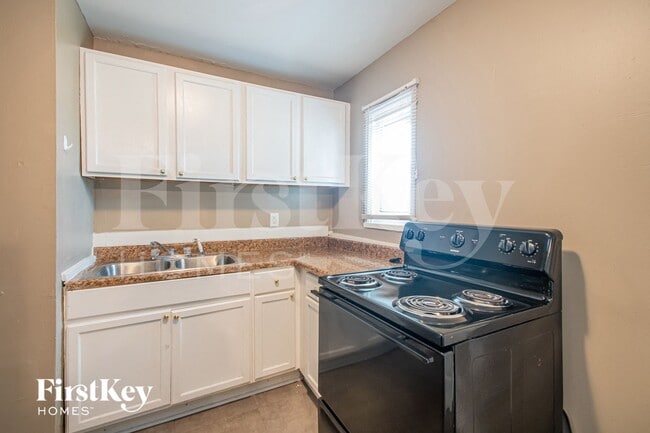 Photo - 3107 N Fuller Dr