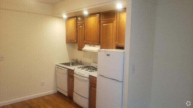 Building Photo - 286 Beacon St Unit B Rental