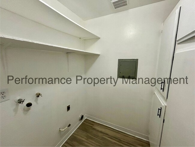 Photo - 4324 Orrick Ct Unit B