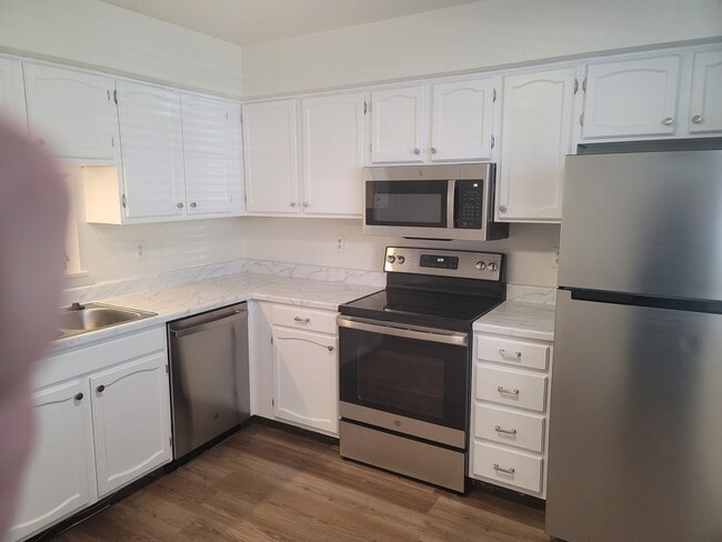 Building Photo - 5347 S Fox St Unit C