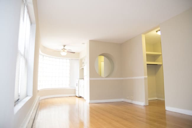 Gramercy Row Apartments