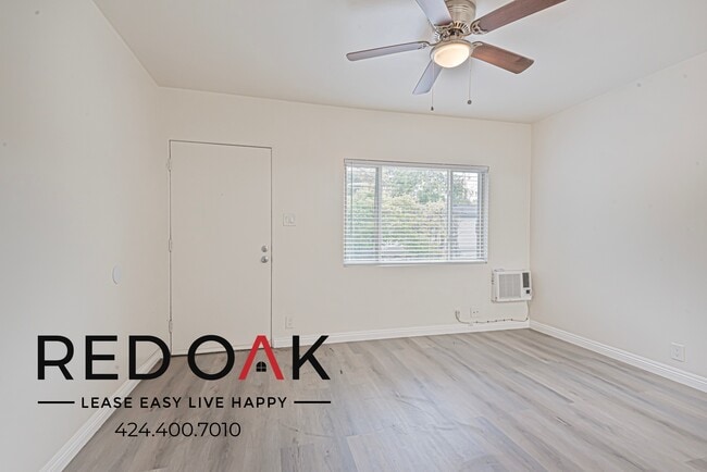 Photo - 2437 S Centinela Ave Unidad 3