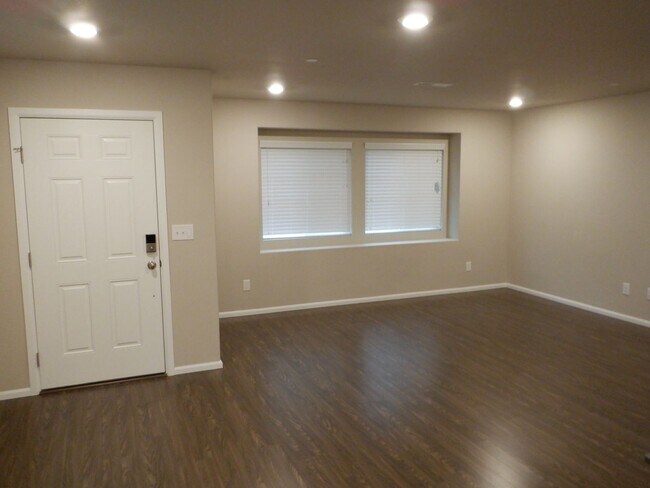 Photo - 3308 Hoffman Hill Blvd