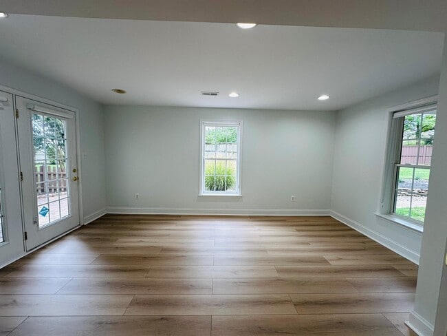 Photo - 21424 Glebe View Dr