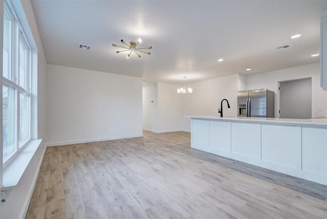 Photo - 224b NW 122nd St