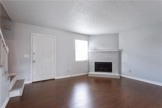Photo - 1441 Springleaf Cir SE