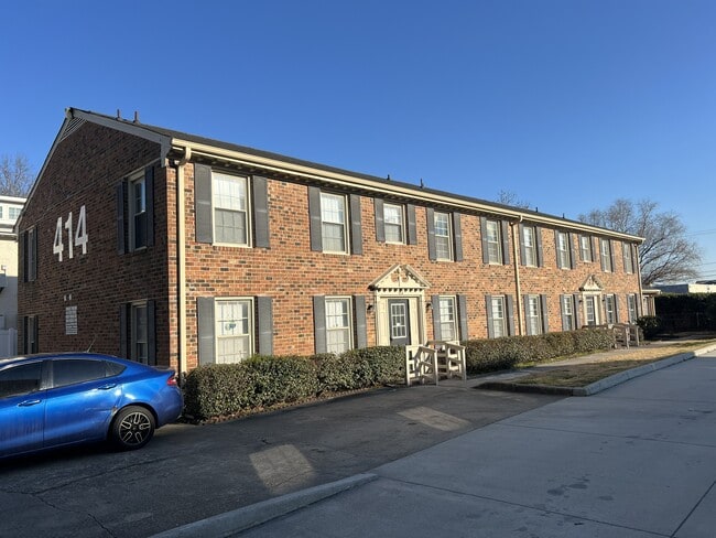 Renovated Units In The VIBE District!