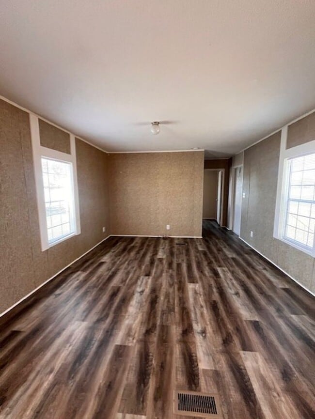 Photo - Country setting 2 bedroom home