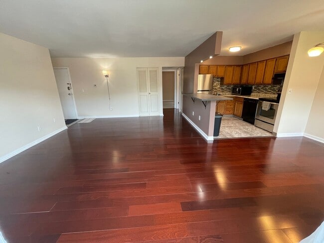 Photo - 8179 Ohio River Blvd Apartment Unit #16 - (33265)
