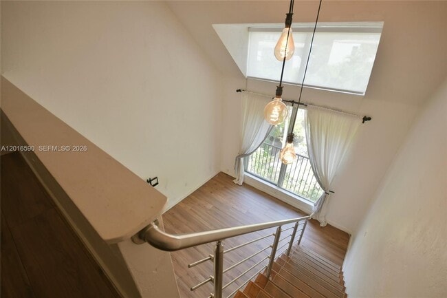 Building Photo - 6884 N Kendall Dr Unit C401