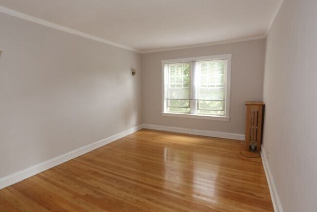 Photo - 2220 W Ainslie St Unit J01W