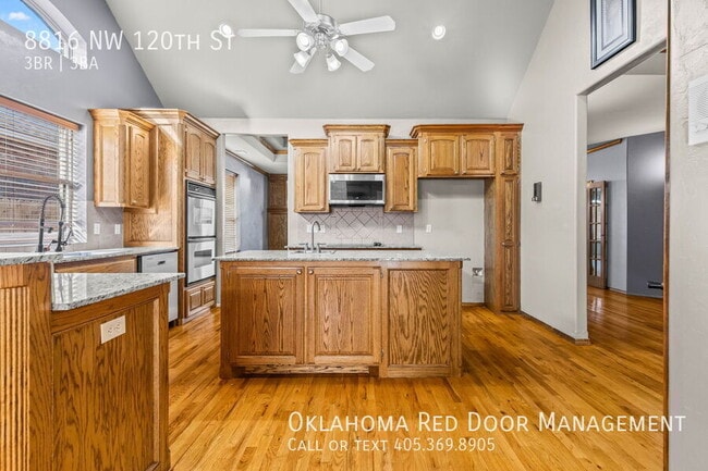 Photo - 8816 NW 120th St