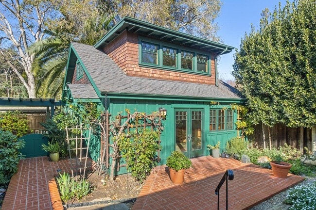 Photo - 1325 Cowper St