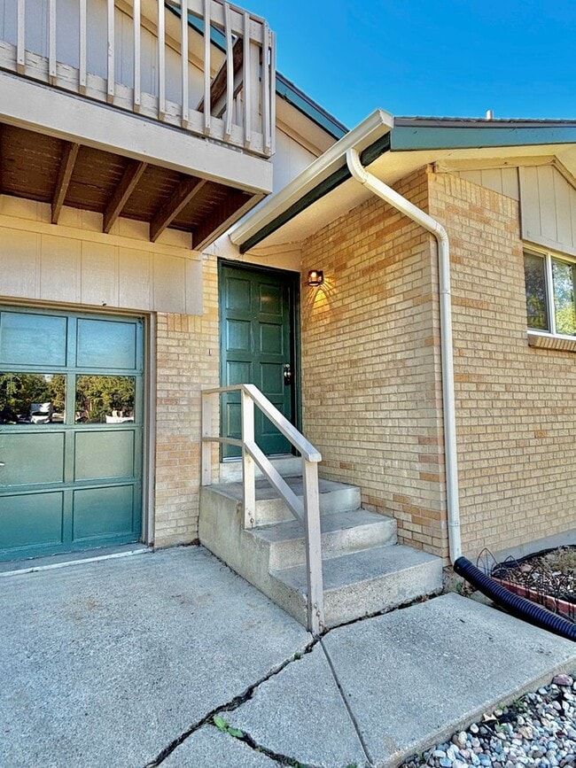 Building Photo - 3512-3512 Holland Ct Unit 3510