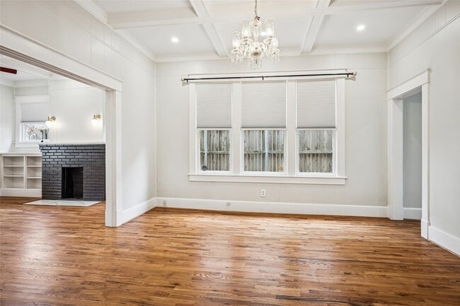 Photo - 5621 Miller Ave