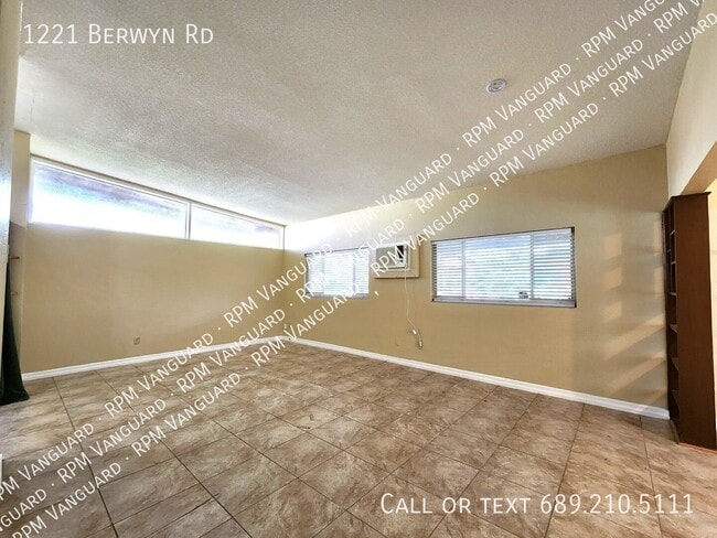 1221 Berwyn Rd