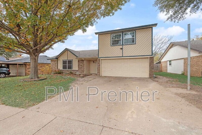 Building Photo - 516 Roberts Dr