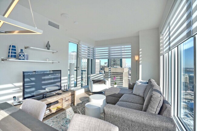 Photo - 1215 Rue Saint-Antoine O Unit ID1262041P