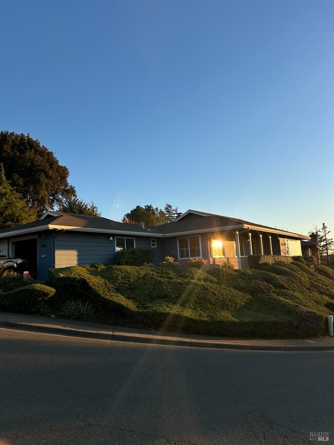 Photo - 453 Clark Dr