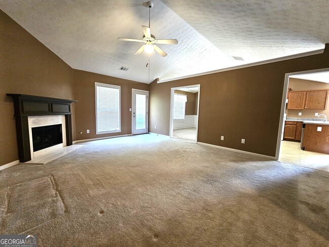 109 Red Tail Rd