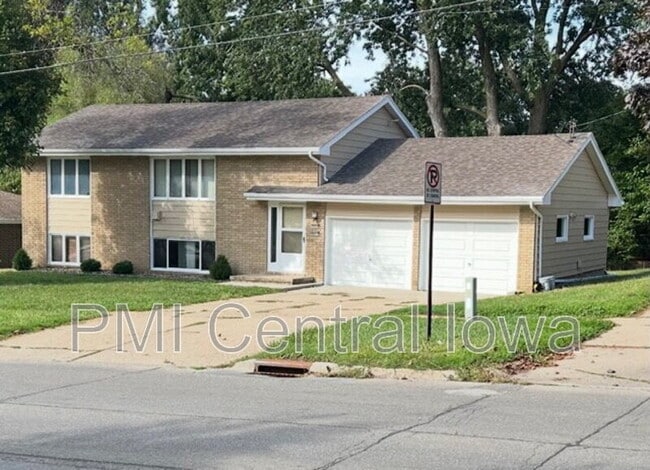 Building Photo - 4922 SW 14th St