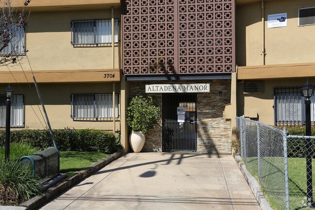 Altadena manor apartment - Altadena manor apartment