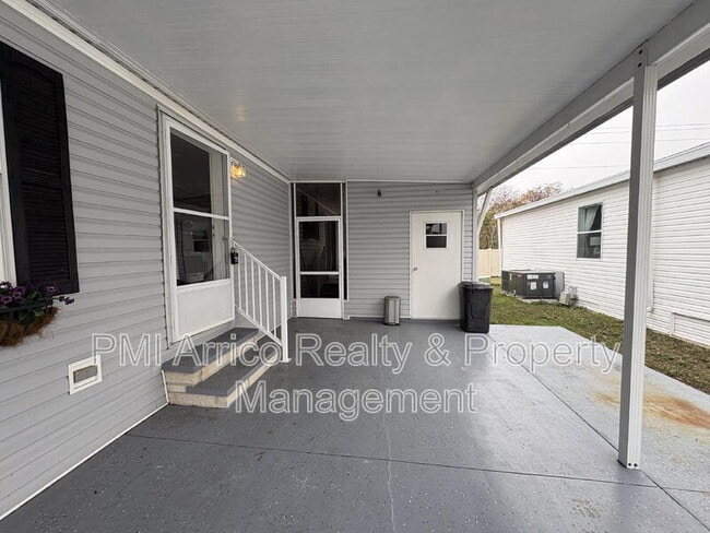 Photo - 712 Choo Choo Ln