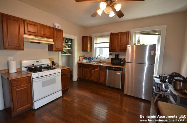 Building Photo - 79 Walnut Pl Unit 1 Rental