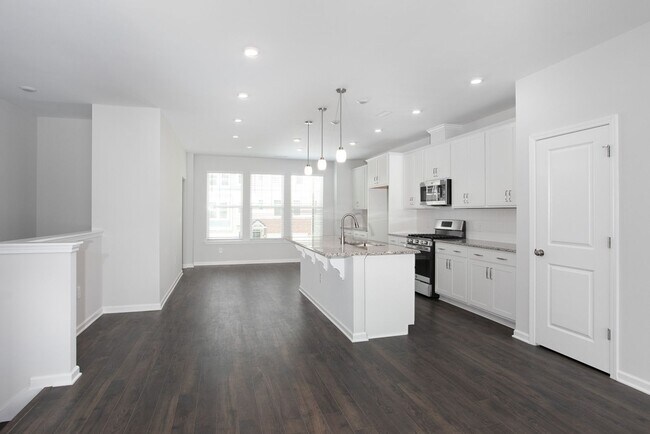 Photo - Gorgeous Townhome With Loads of Amenities in Ellis Crossing!