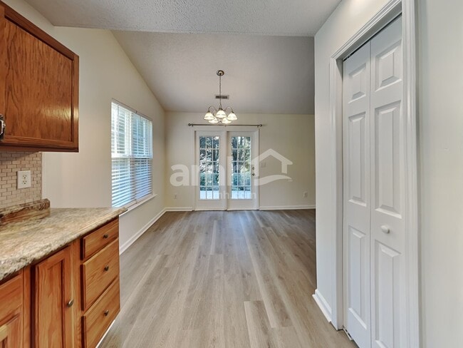 Photo - 12 Avalon Ct