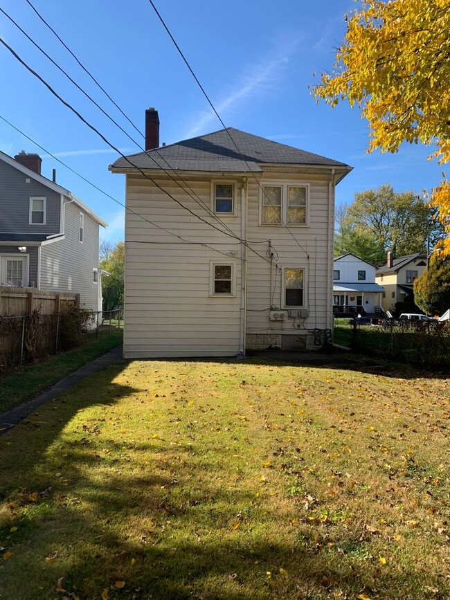 Photo - 1138-1138 Oakwood Ave Unit 1138