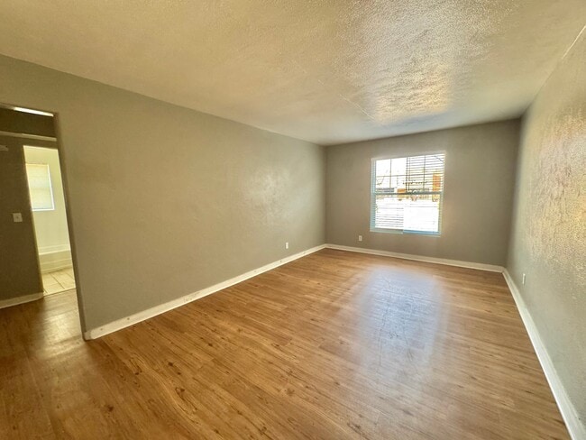 Photo - 2030 NW 25th St Unit 10