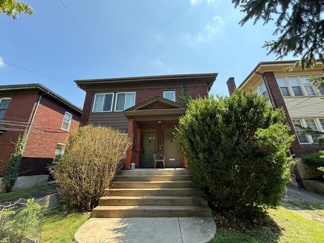 Building Photo - 6656-6656 Woodwell St Unit 6656 Rental