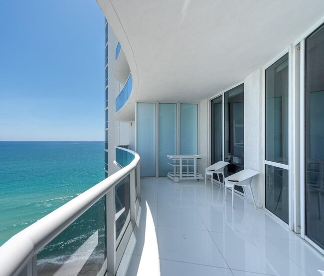 Building Photo - 15811 Collins Ave Unit #1903 Rental