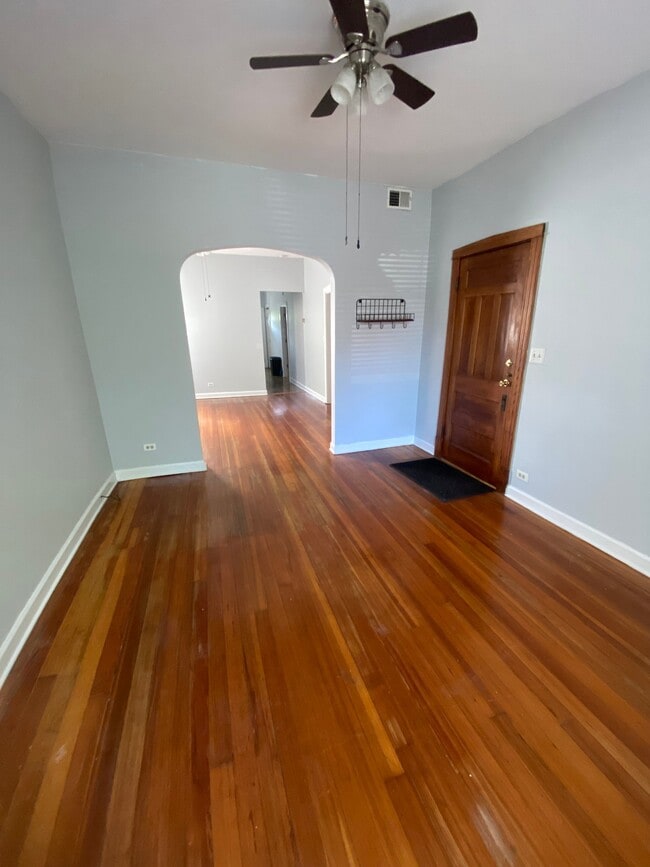 Photo - 2326 N Sacramento Ave Unit 1