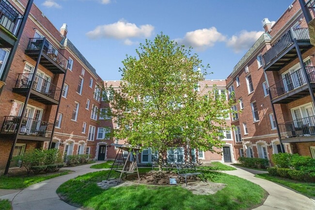 Photo - 7720 N Ashland Ave
