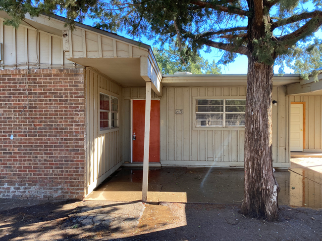 Photo - 1714 Elkhart Ave Townhome