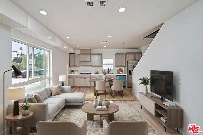 Photo - 1108 Queen Anne Pl
