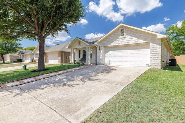 Photo - 213 Chandler Crossing Trail