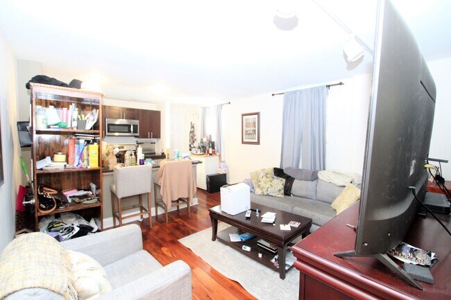 Photo - 2109 Spring Garden St Unit 1R