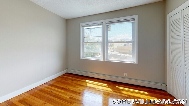 Photo - 280 McGrath Hwy Unidad 2